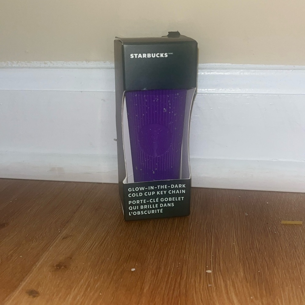STARBUCKS BAG CHARM GLOWS IN THE DARK